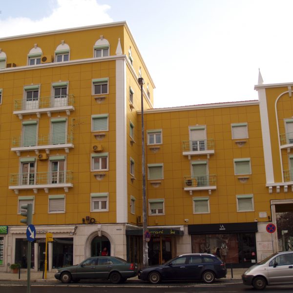 Reabilitação e Pintura de Alçados em Edifício na Av. de Roma