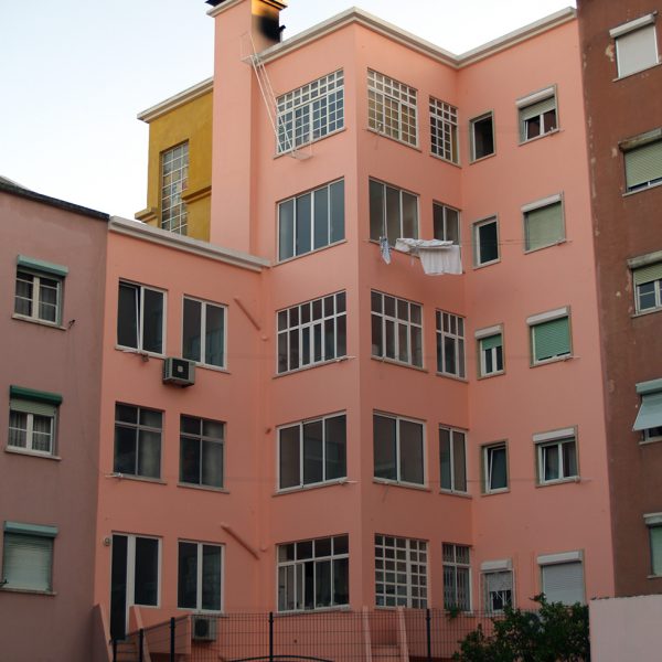 Reabilitação do Tardoz de Edifício na Av. de Roma