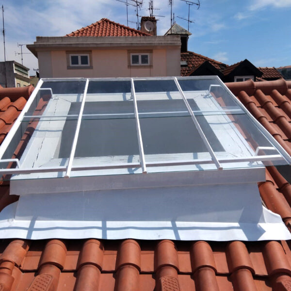 Reabilitação de Clarabóia na Calçada de Santana